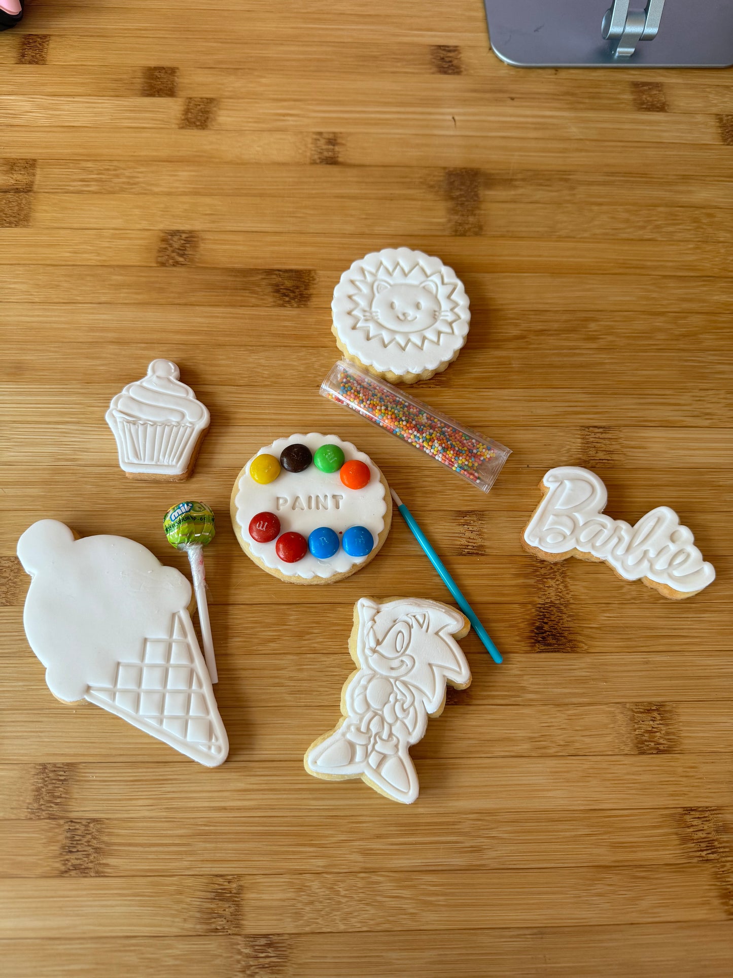 Paint Your Own Cookie Set